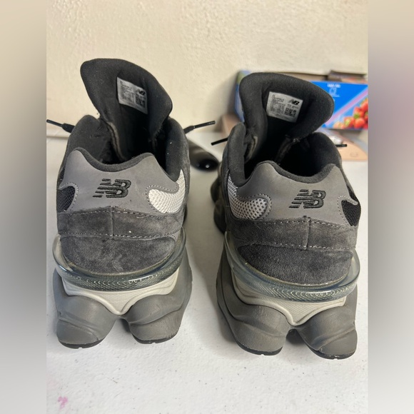 New Balance 9060 Black Castlerock Men’s Size 10.5 Running Walking - Picture 9 of 9